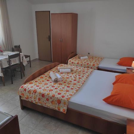 באר Apartmani Vitic מראה חיצוני תמונה