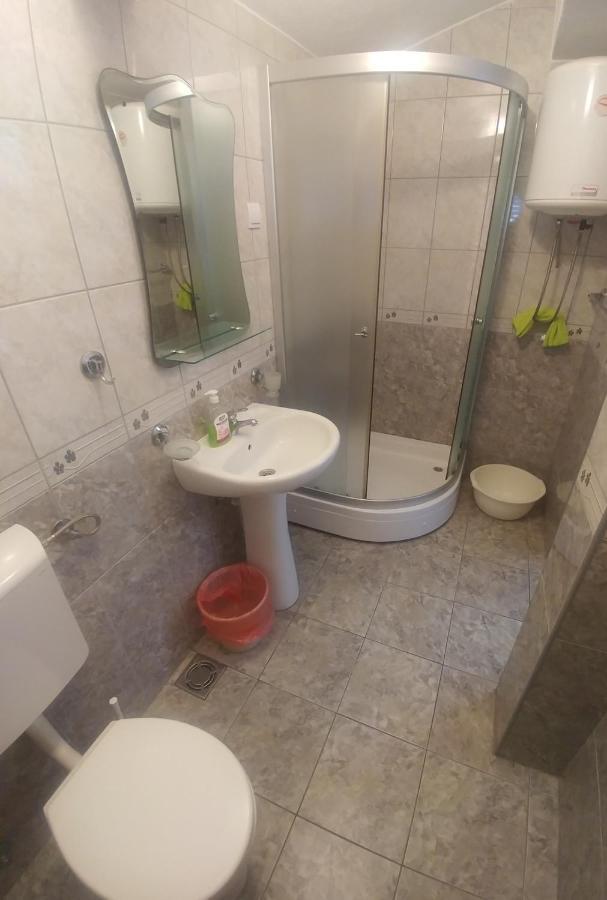 באר Apartmani Vitic מראה חיצוני תמונה