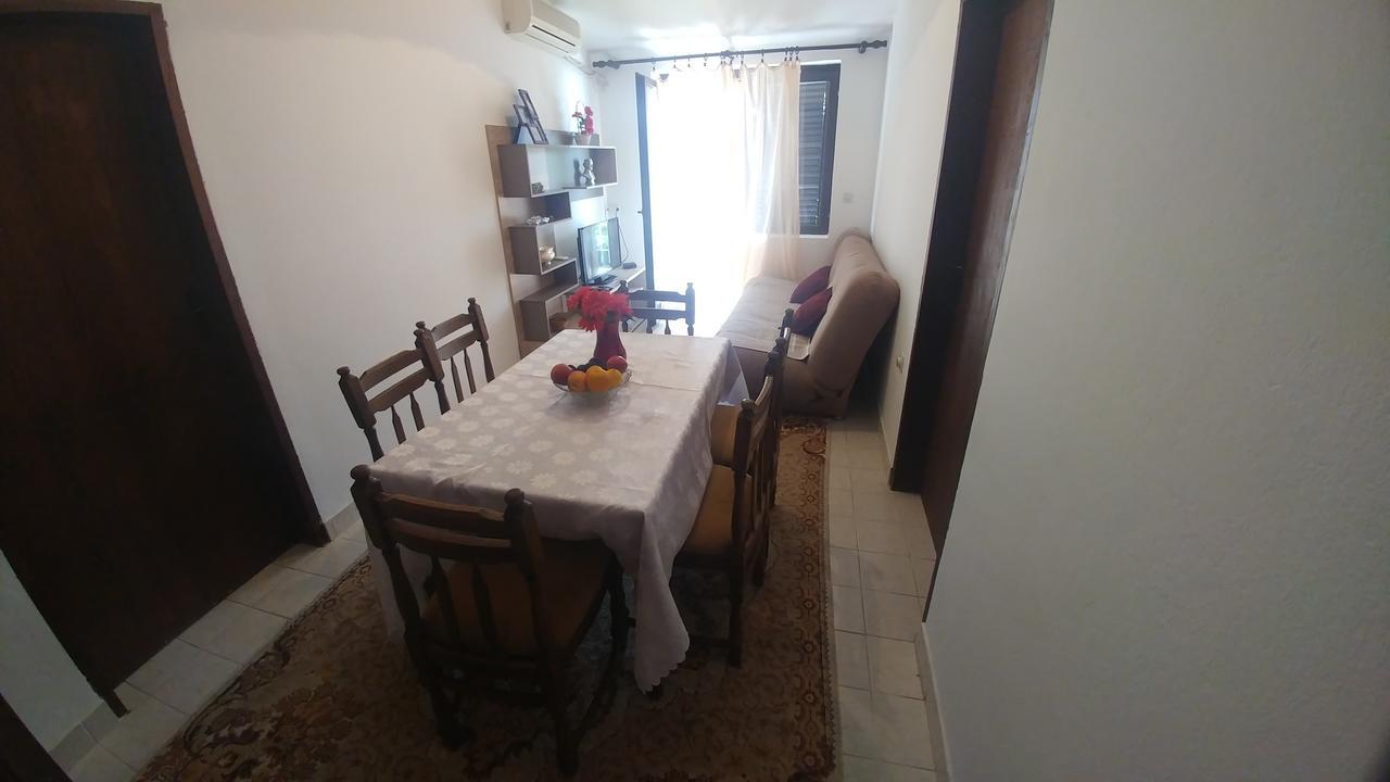 באר Apartmani Vitic מראה חיצוני תמונה