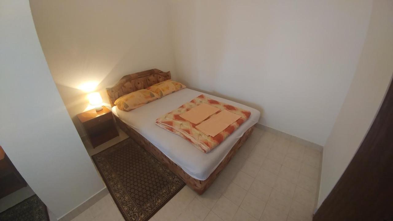 באר Apartmani Vitic מראה חיצוני תמונה