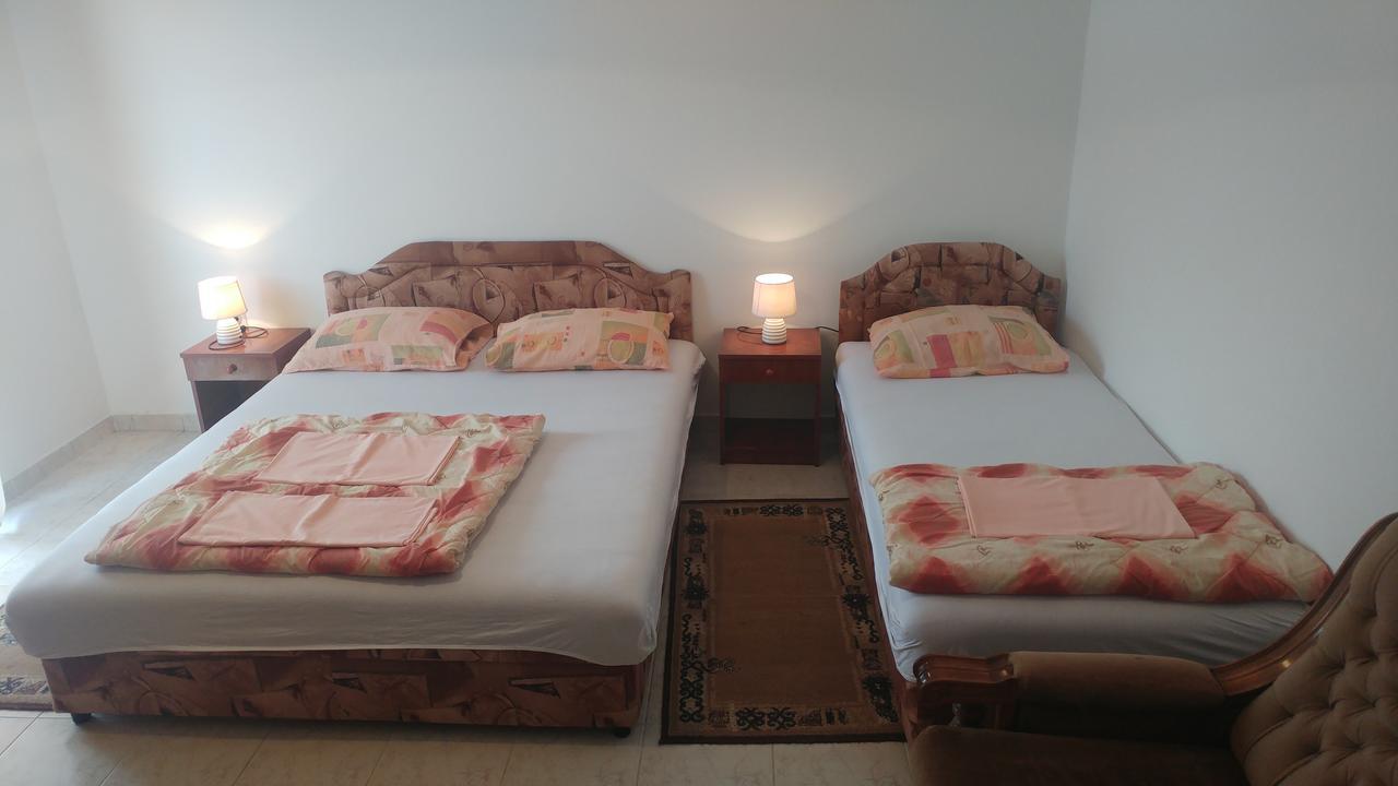 באר Apartmani Vitic מראה חיצוני תמונה