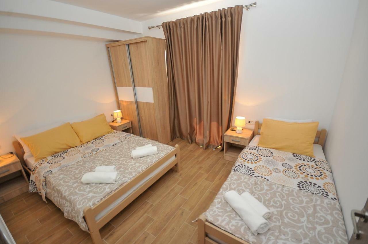 באר Apartmani Vitic מראה חיצוני תמונה