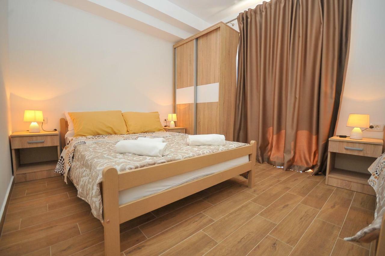 באר Apartmani Vitic מראה חיצוני תמונה